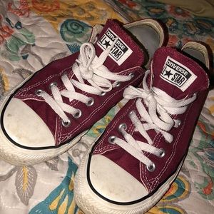 maroon converse